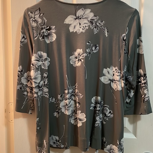 J. Jill - Size SP - Small Petite - Sage green with white flowers. 3/4 sleeves. - Picture 2 of 8